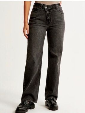 Abercrombie & Fitch High-Rise 90’s Relaxed Jean - 26 - Washed Black
